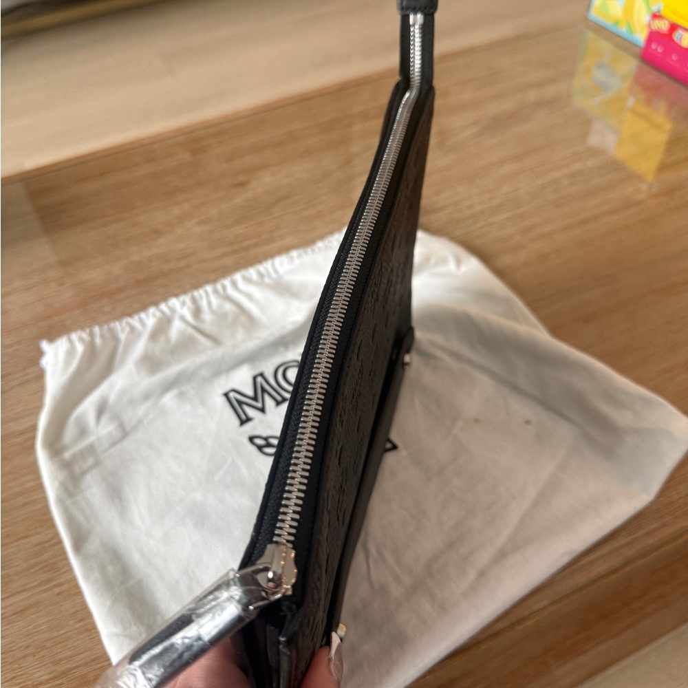 MCM Embossed Black Leather clutch - Picture 4 of 4